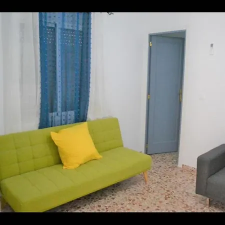 Апартаменты Exceptional Fully Refurbished 1 Bed *